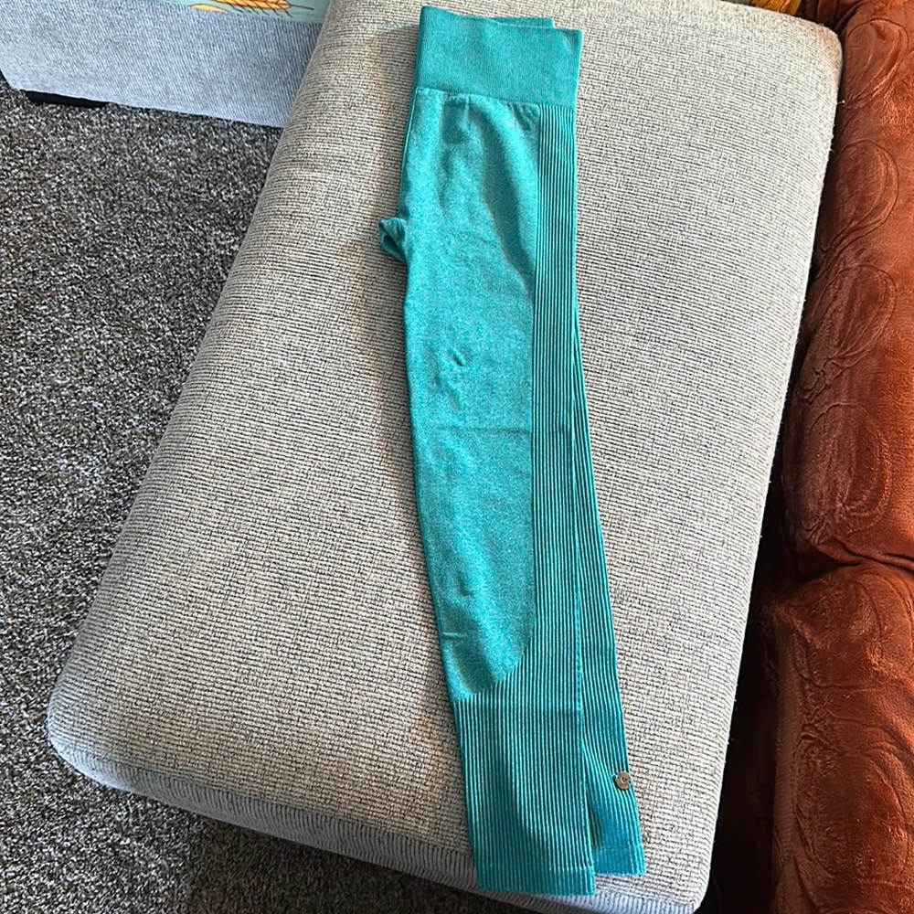 Women’s workout leggings